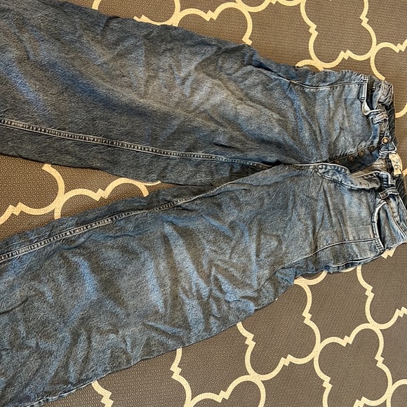 Jeans - Picture 2 of 3